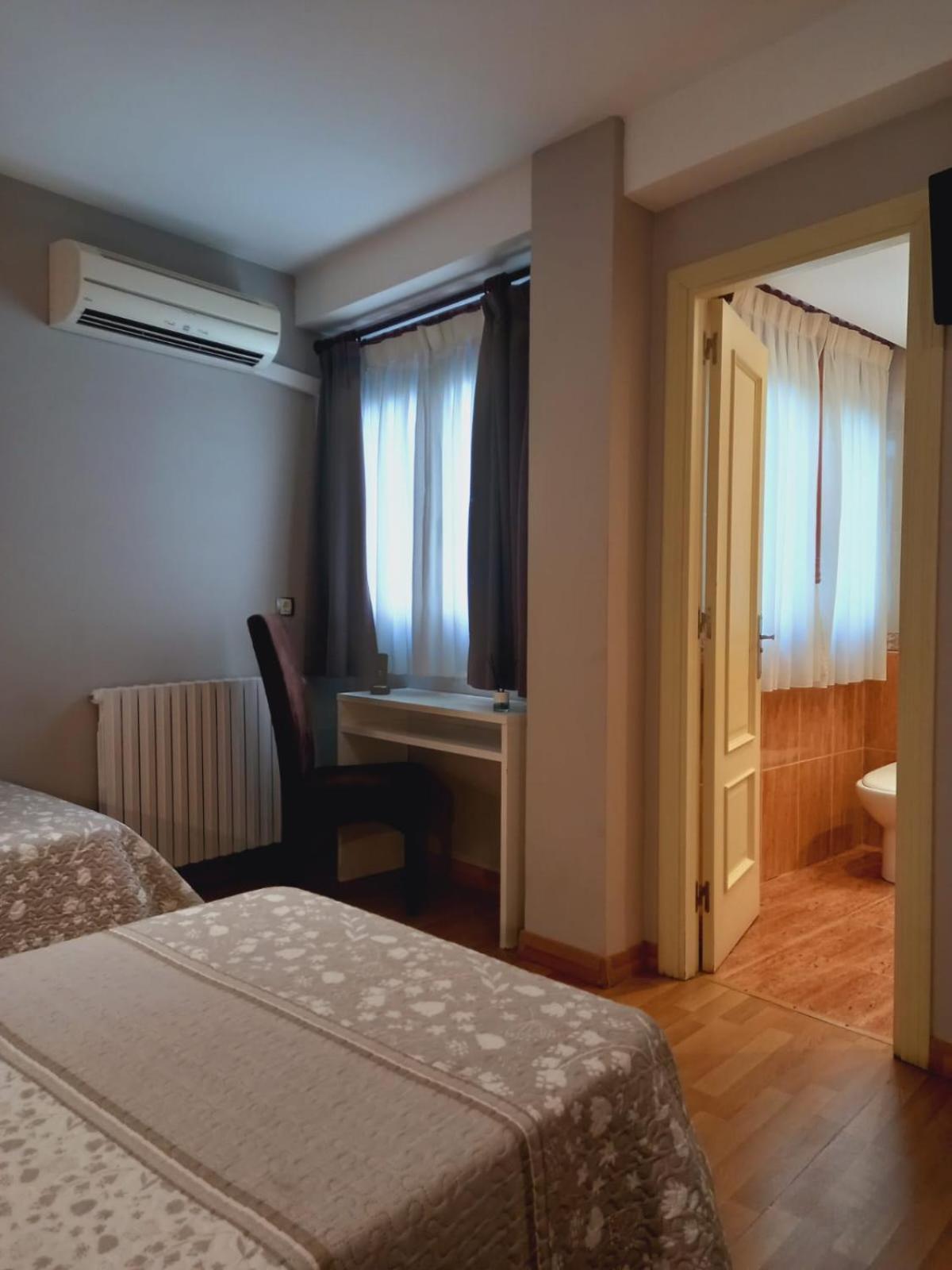 Hotel El Acebo Jaca Eksteriør billede
