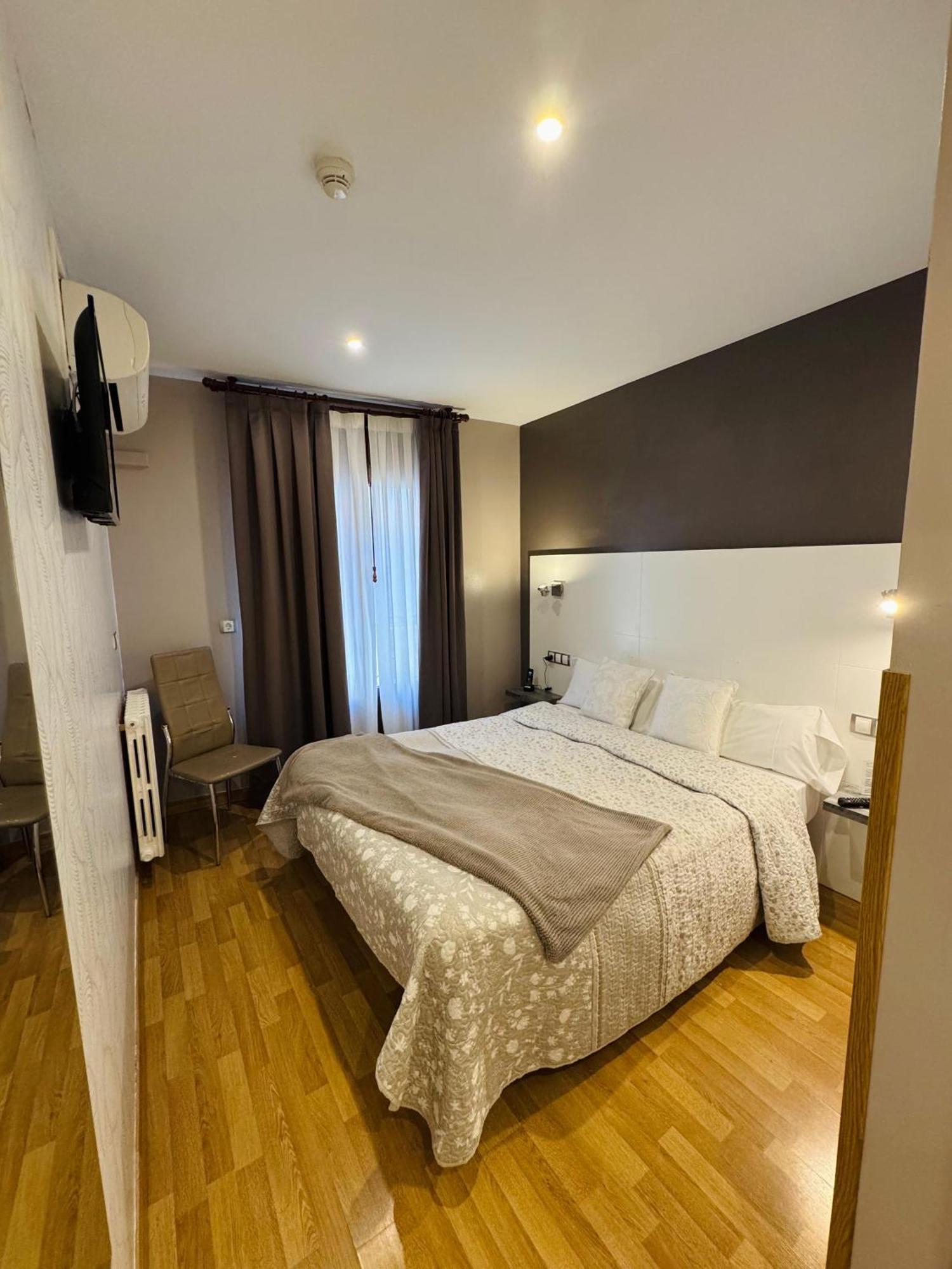 Hotel El Acebo Jaca Eksteriør billede